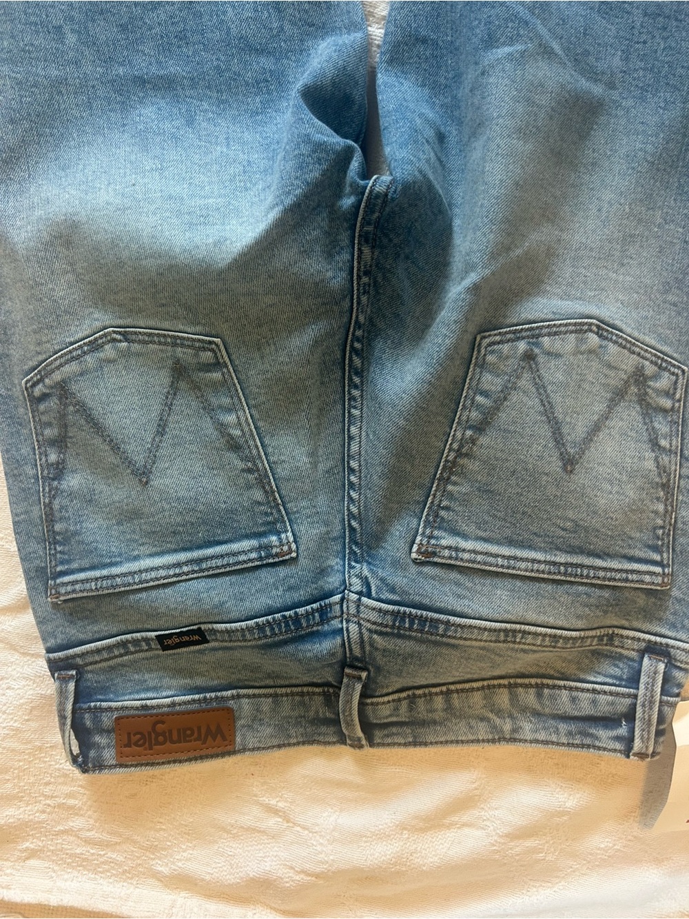 NWT Wrangler High Rise Fierce Flare Jeans - Oasis, Size 2 x 32 - Picture 12 of 14